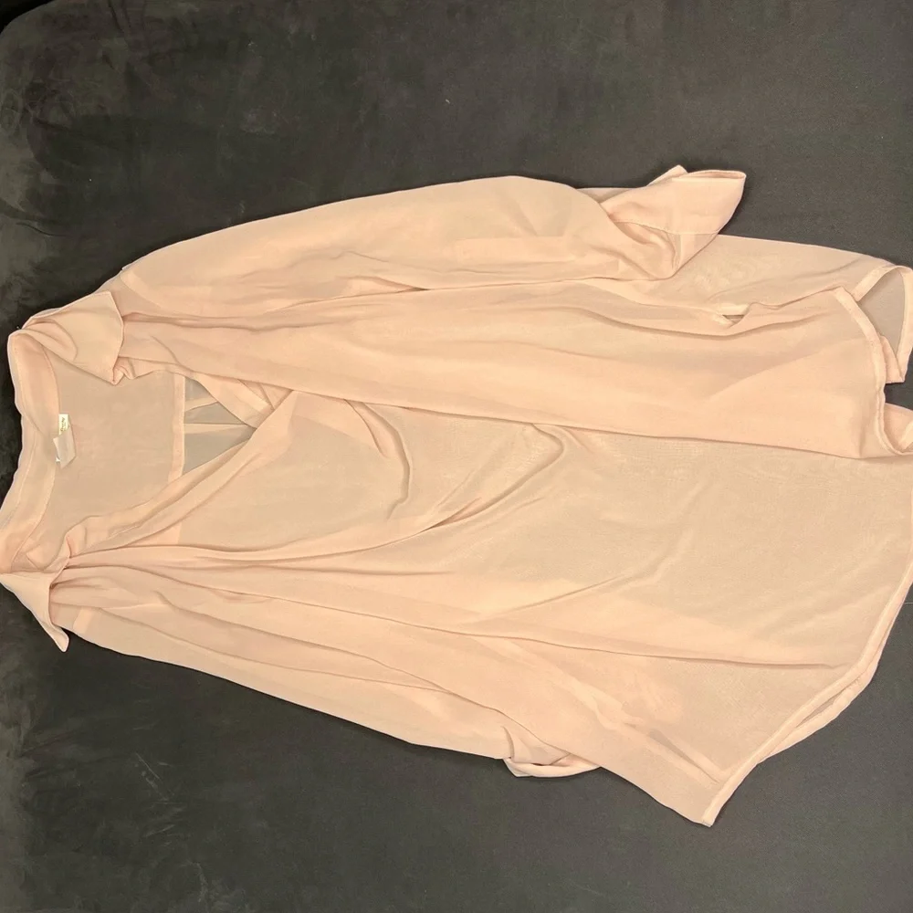 Amazing blouse! - Picture 2 of 3